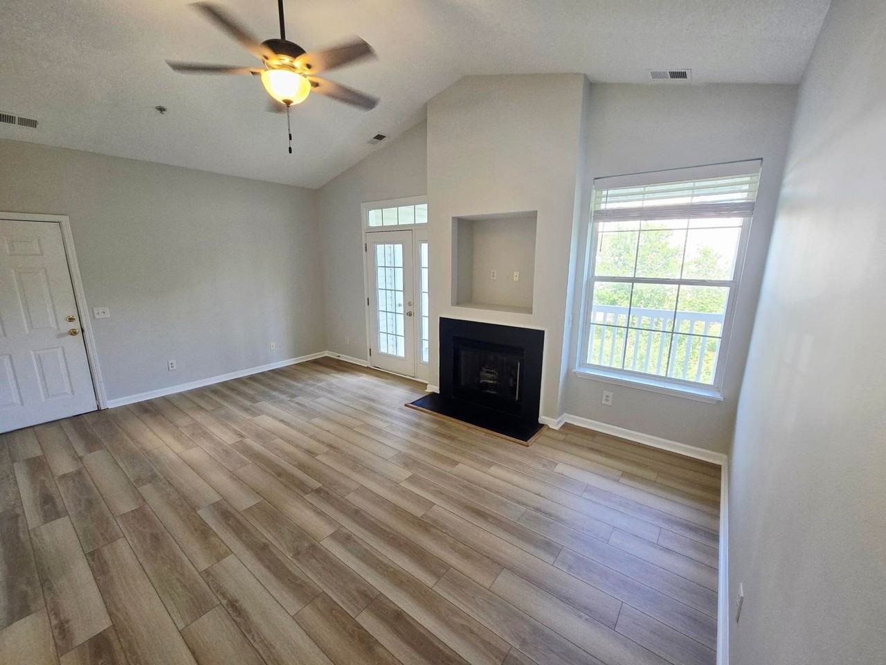 3010 Winston Dr #78 - Photo 2 of 15