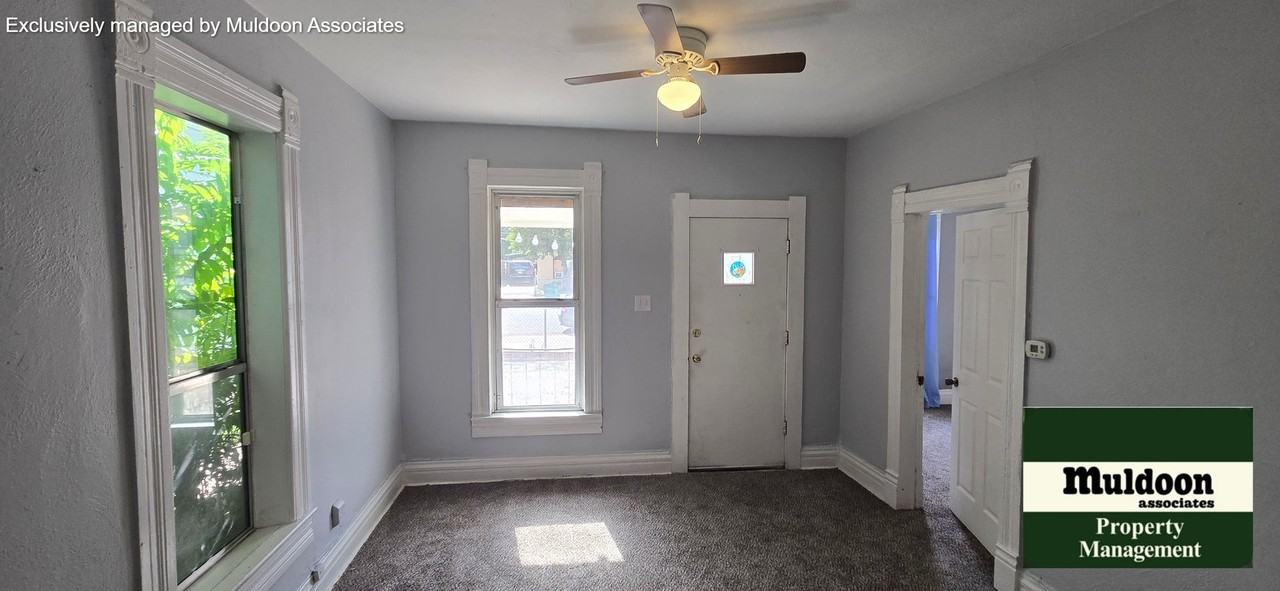 1318 Spruce St - Photo 2 of 7