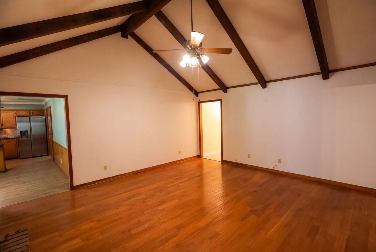 507 Parklane Dr - Photo 5 of 21