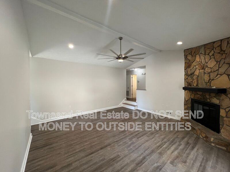 7108 Calamar Dr - Photo 6 of 19