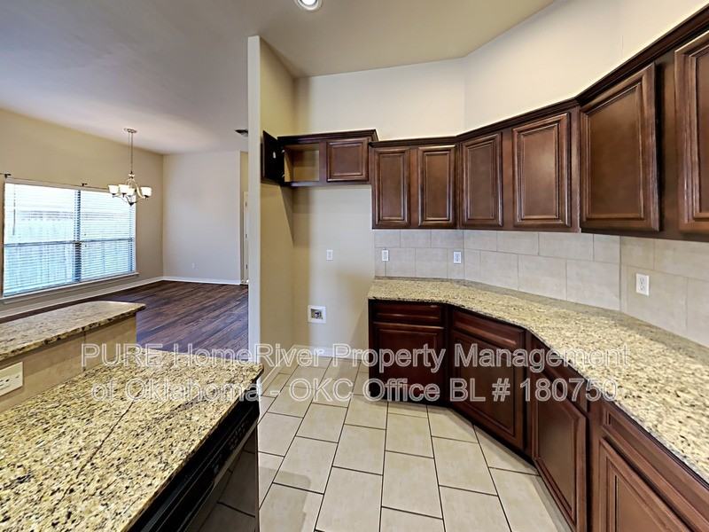 3609 Nw 176th St - Photo 6 of 24
