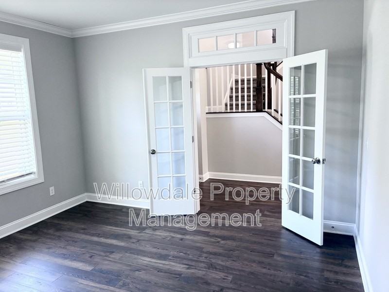 4321 Mosaic Ct - Photo 7 of 48