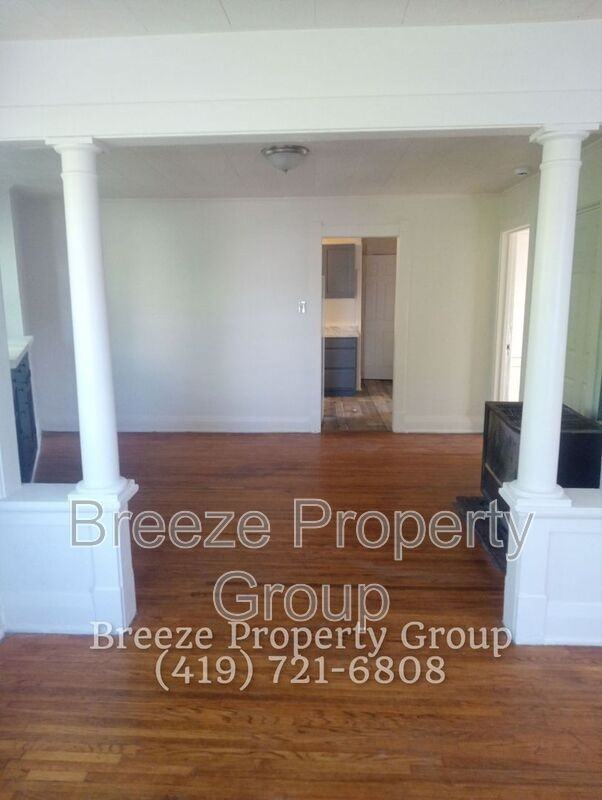 228 Langdon St - Photo 2 of 14
