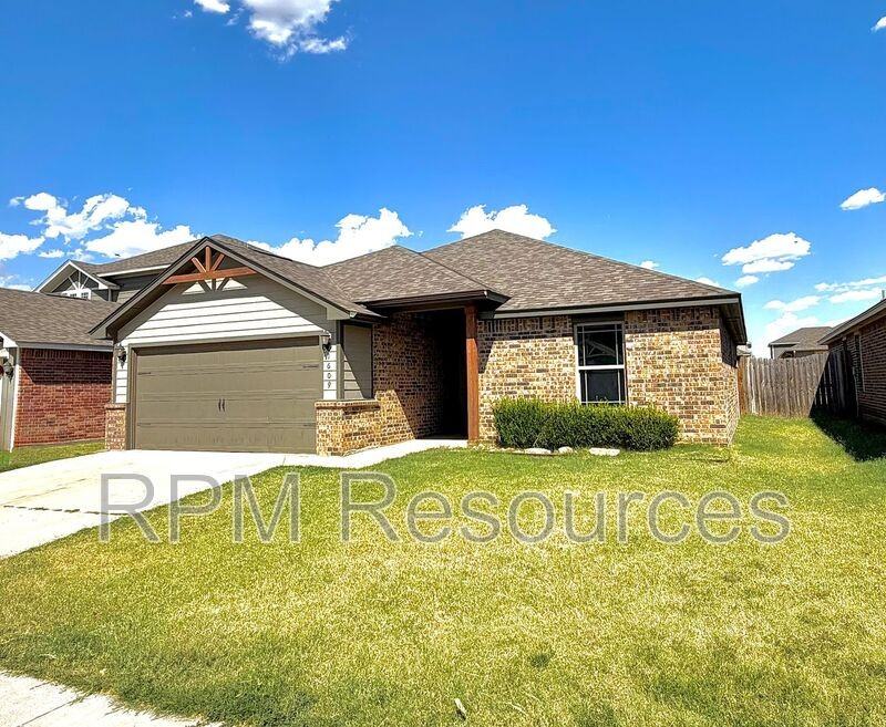 1609 Burgundy Dr - Photo 2 of 22