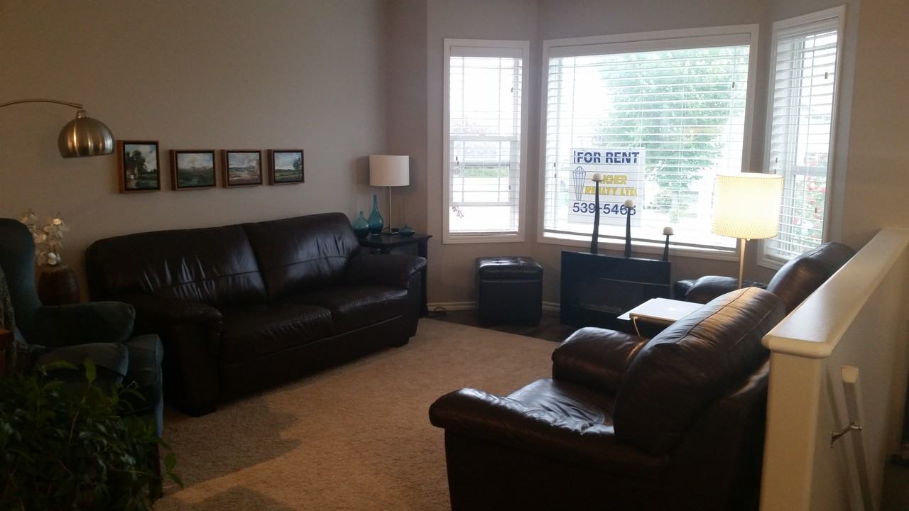8914 61 Ave - Photo 5 of 19