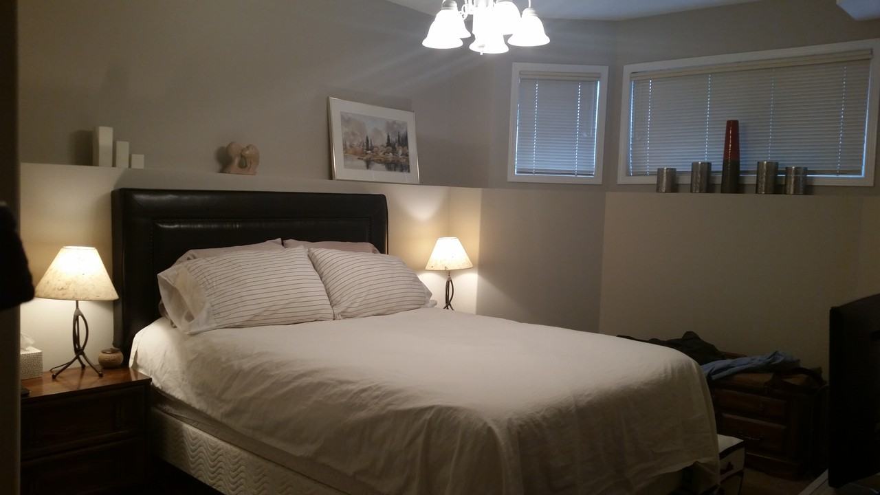 8914 61 Ave - Photo 6 of 19
