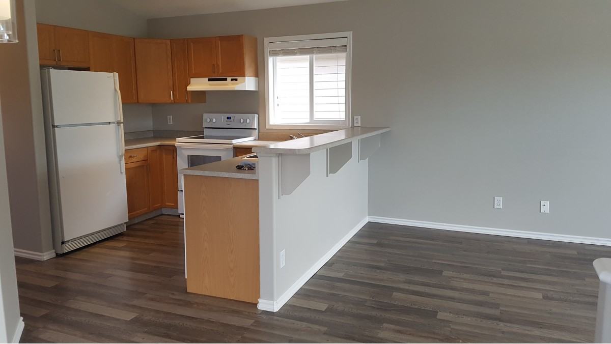 8914 61 Ave - Photo 7 of 19