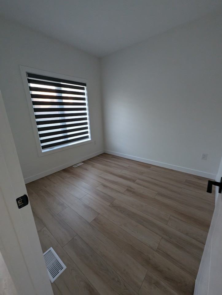 1106 Rosemount Ave - Photo 6 of 13