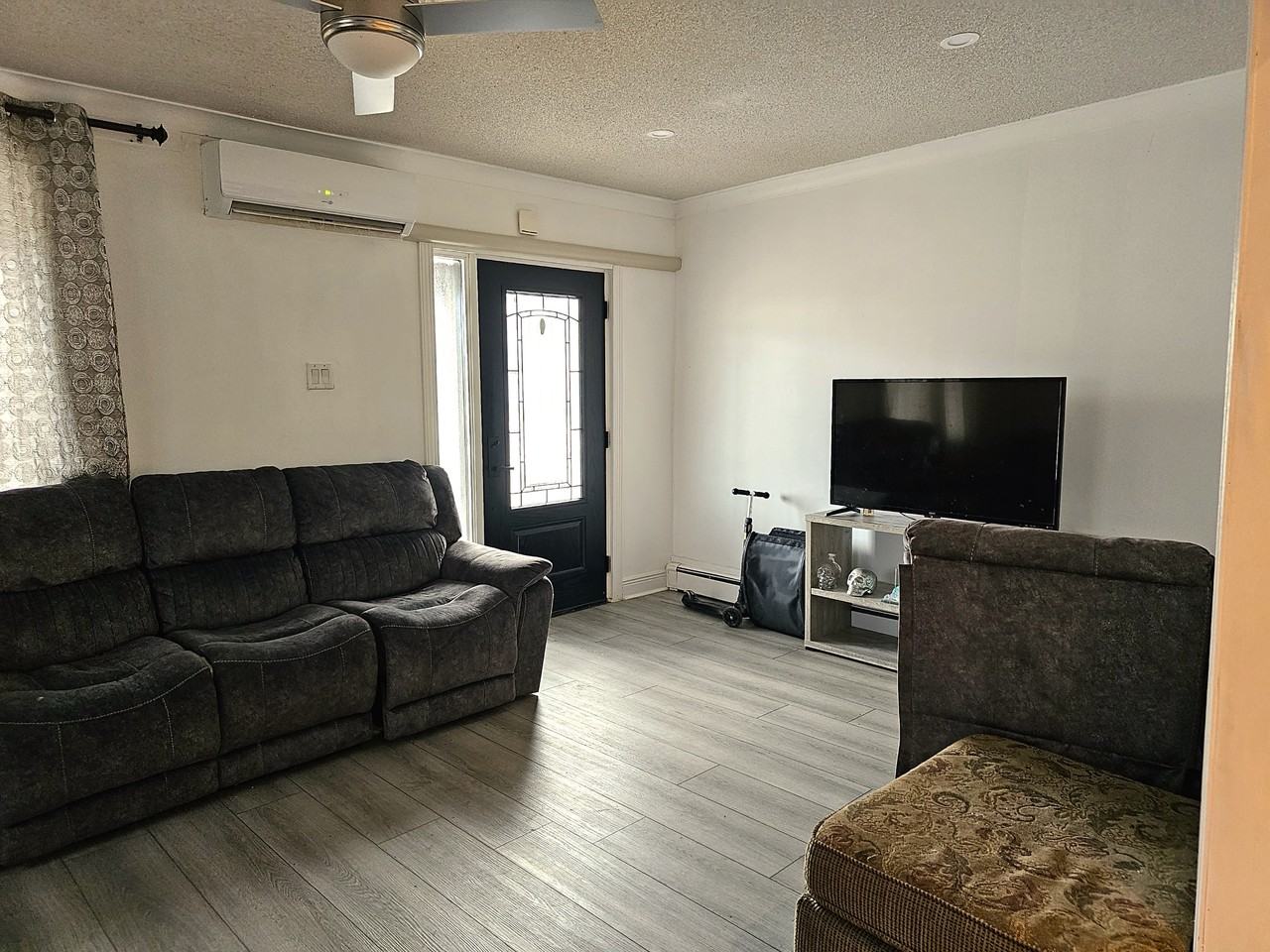 85 Main St W - Photo 4 of 14
