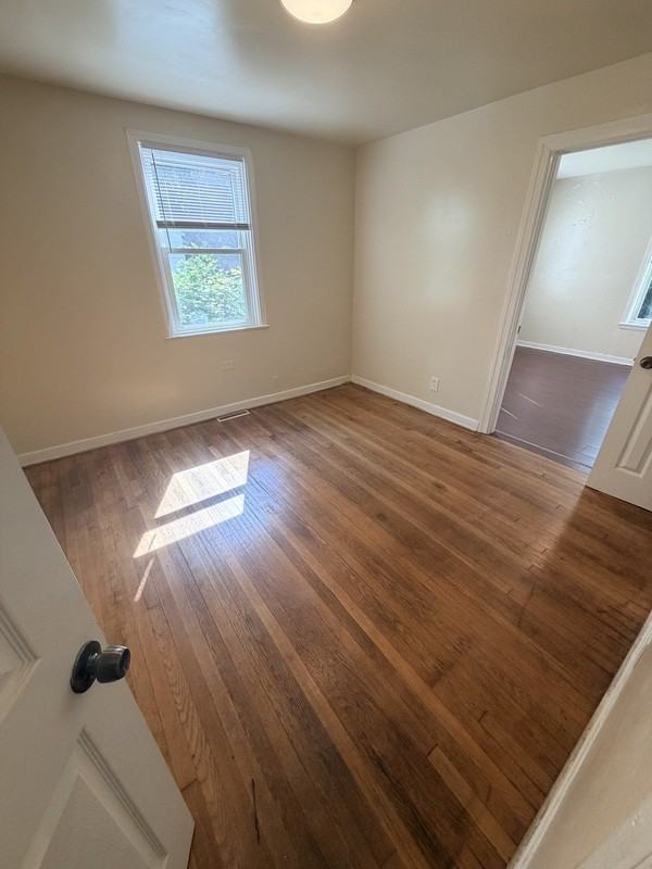 1915 Chelsea St - Photo 3 of 6
