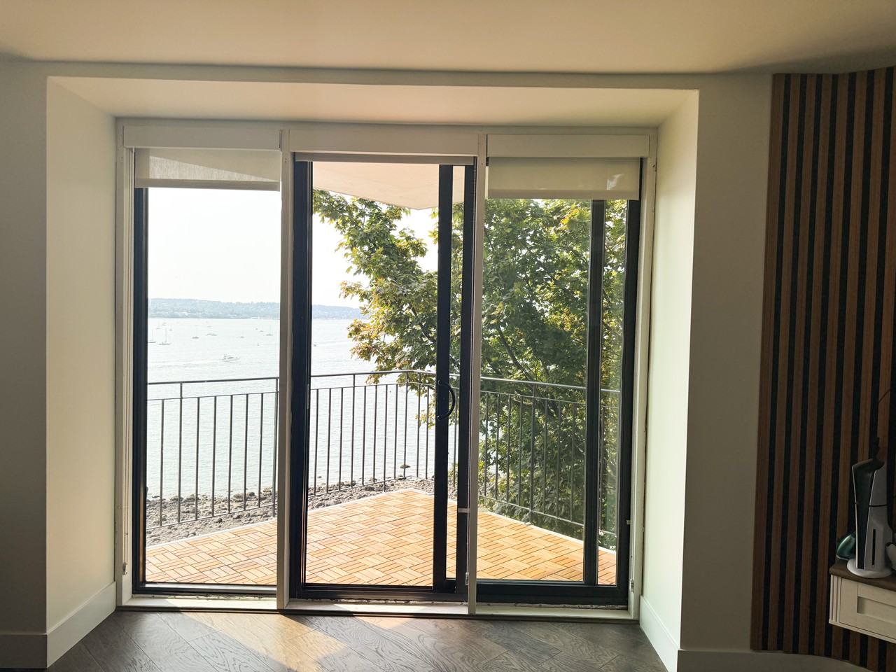 1575 Beach Ave - Photo 3 of 32