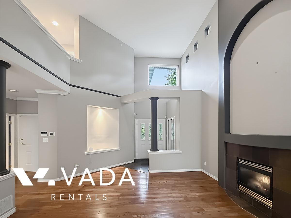 678 Citadel Dr - Photo 2 of 27
