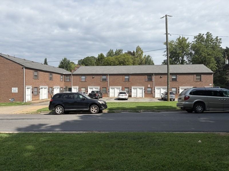 3201 Chamberlayne Ave #111 - Photo 4 of 6