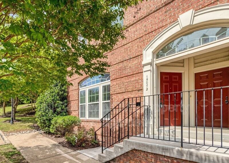15072 Leicestershire St #102 - Photo 2 of 28