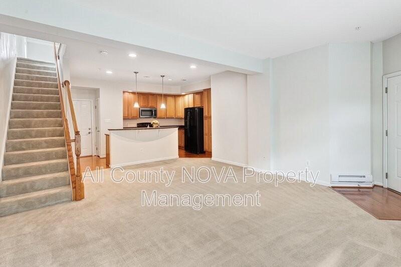 15072 Leicestershire St #102 - Photo 5 of 28