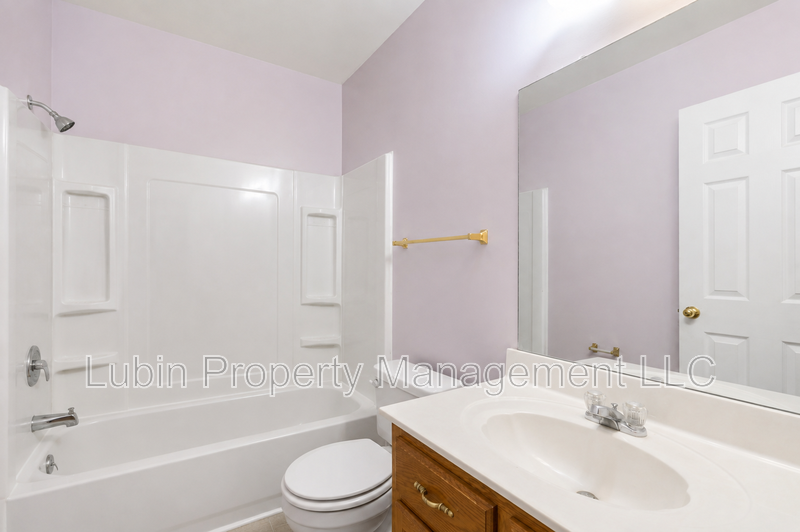 10331 Oak Leaf Dr - Photo 7 of 9