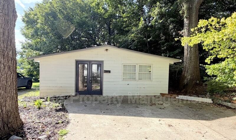 328B Maple St - Photo 3 of 15