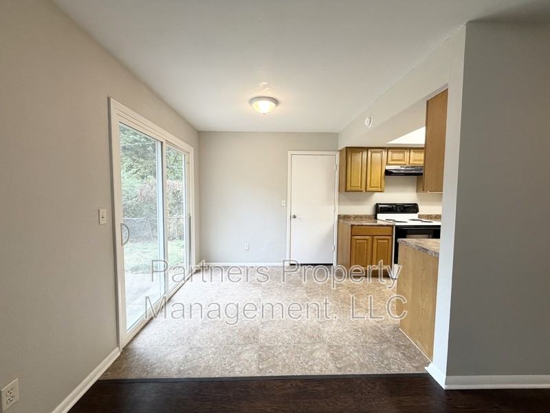 408 W Nightingale Cir - Photo 3 of 13