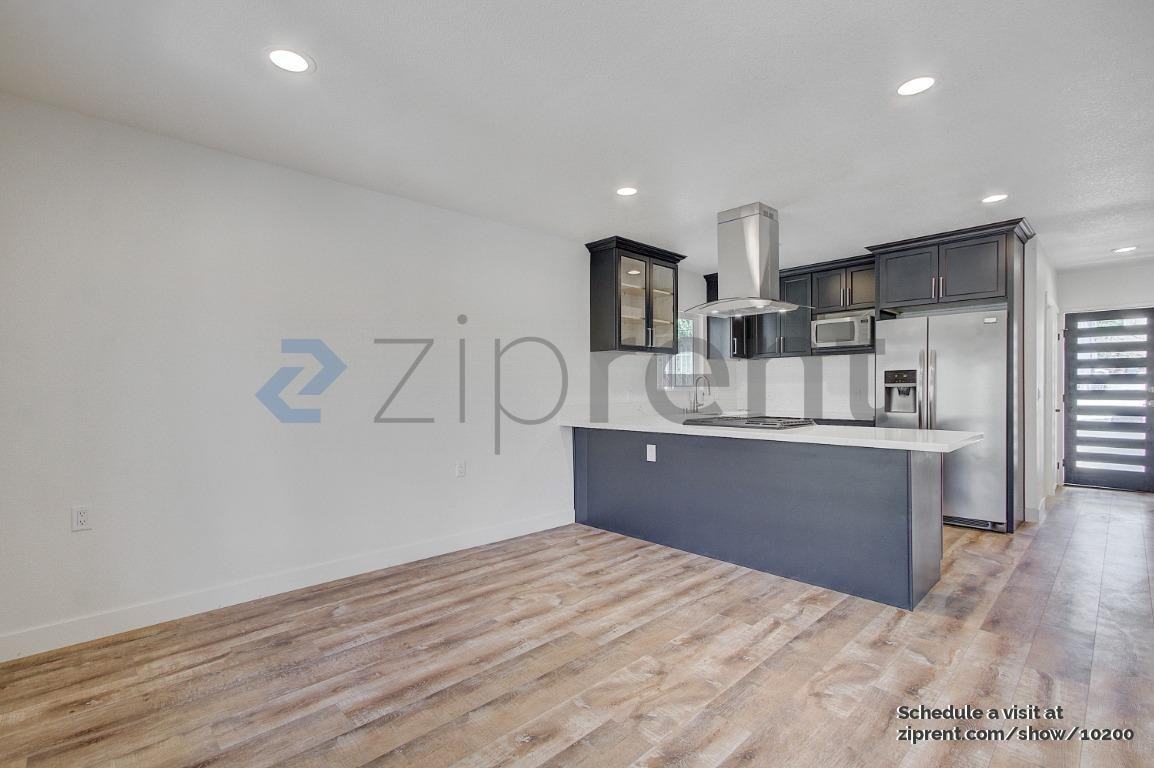 1518 Ewing St - Photo 3 of 15