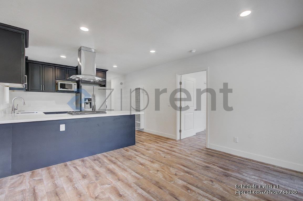 1518 Ewing St - Photo 4 of 15