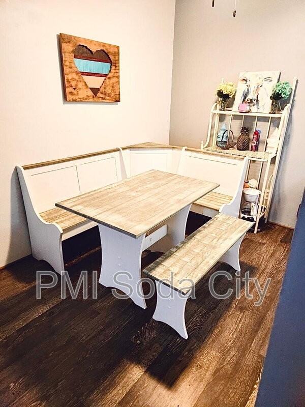 810 Old Manor Rd - Photo 2 of 11