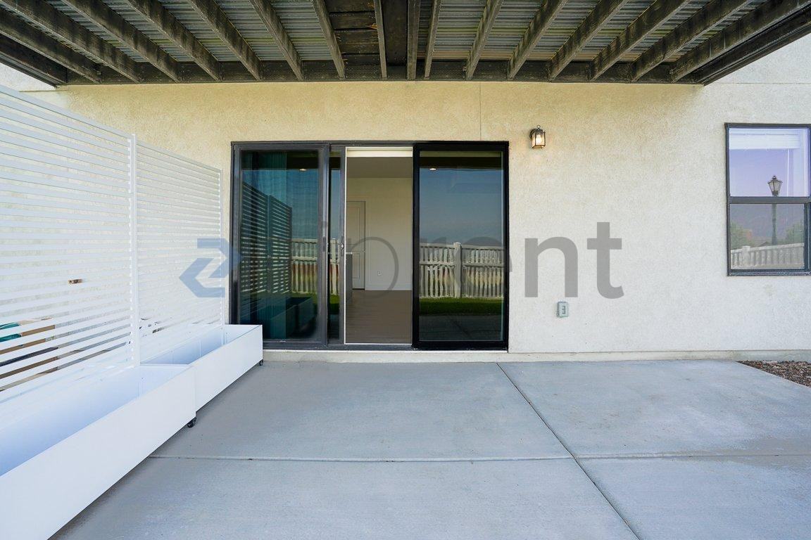 418 N Pinnacle Ct #B - Photo 6 of 14
