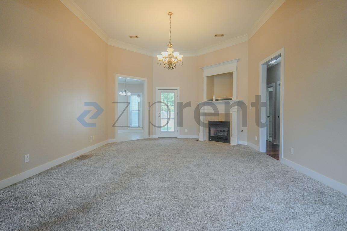 1101 Highmoor Ln - Photo 4 of 50