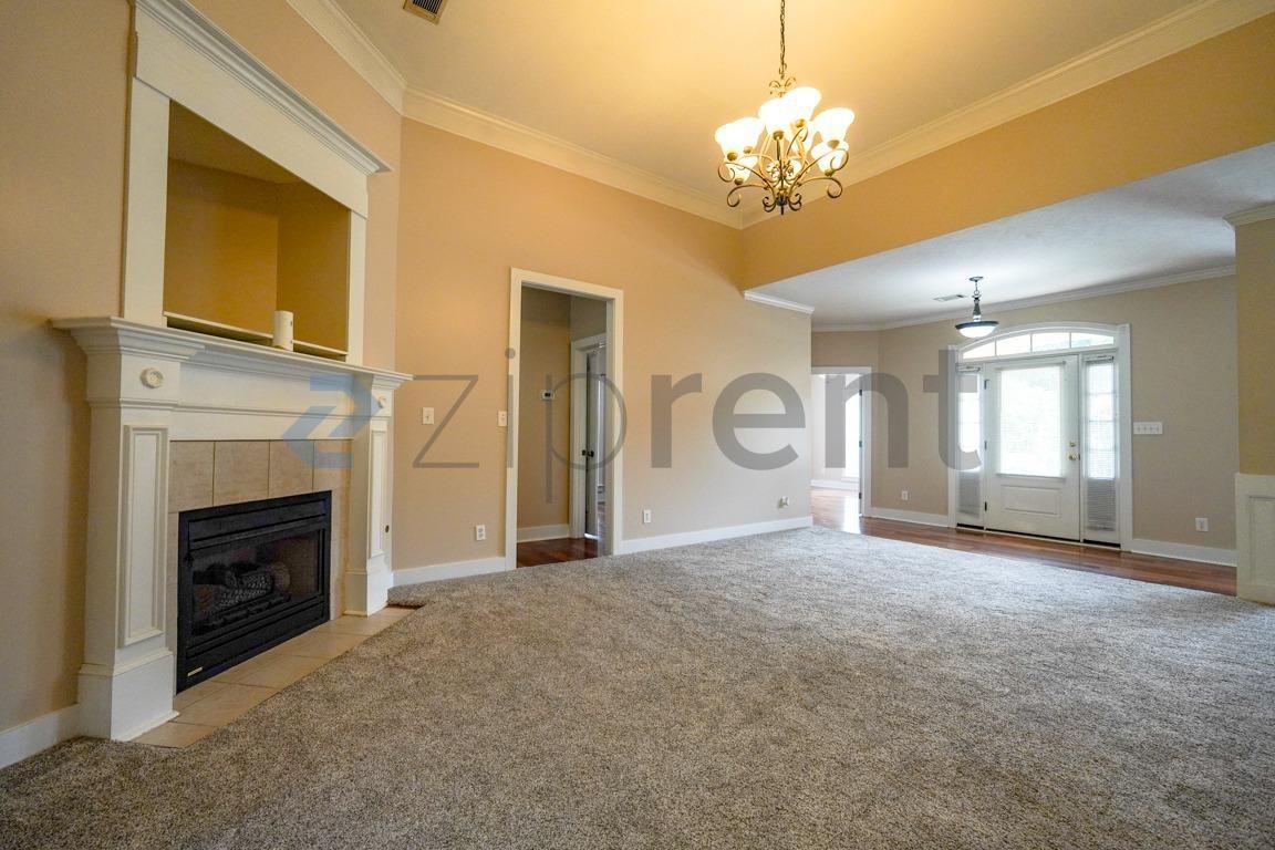 1101 Highmoor Ln - Photo 6 of 50