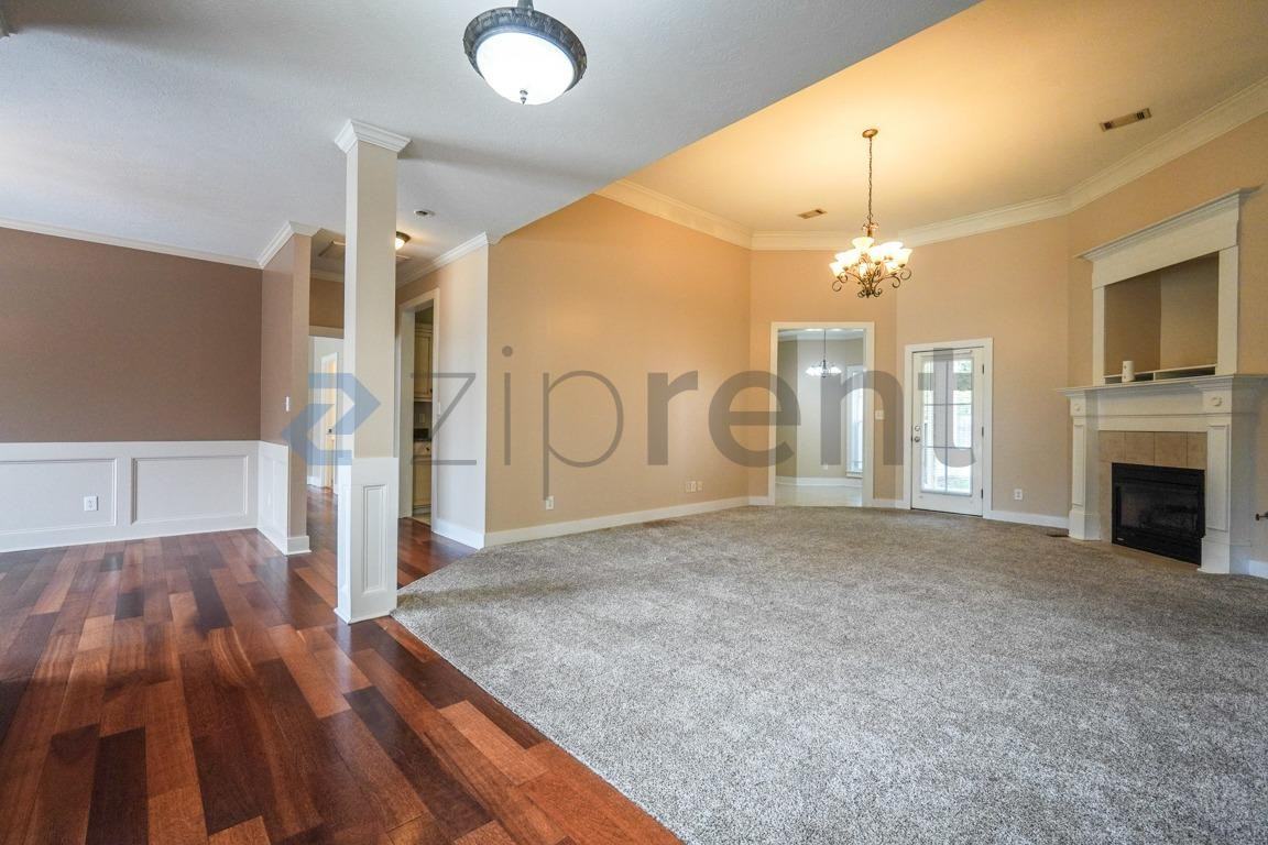 1101 Highmoor Ln - Photo 7 of 50