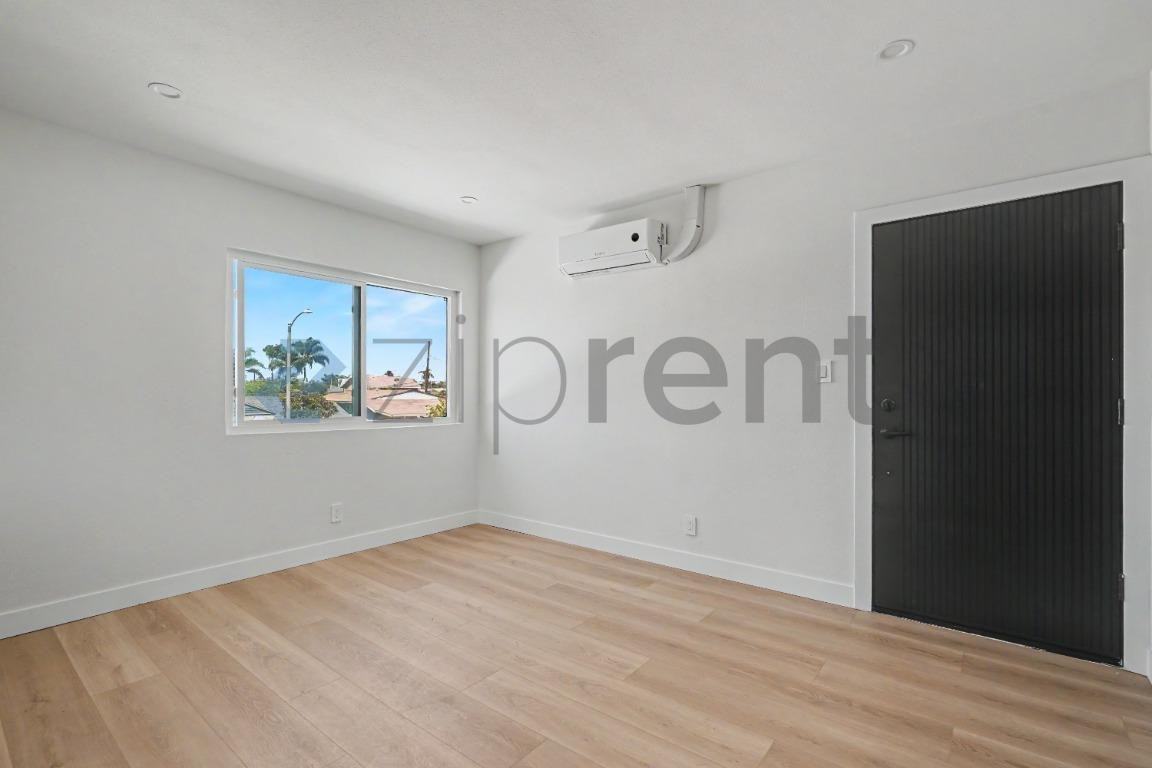 5630 Blackwelder St #3 - Photo 5 of 17
