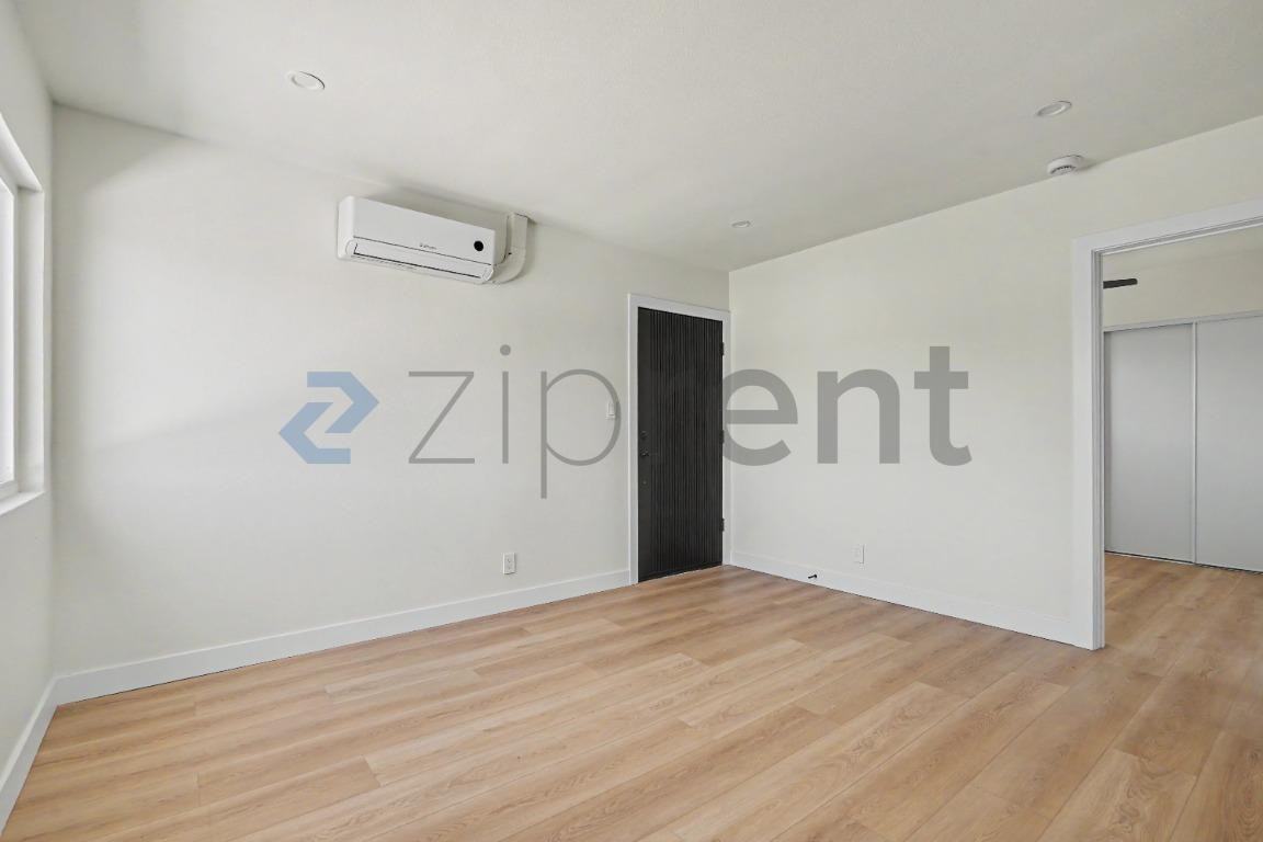 5630 Blackwelder St #3 - Photo 7 of 17