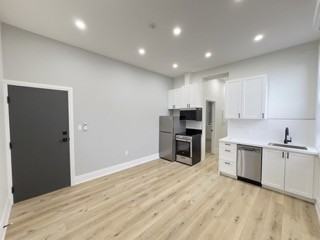 254 Dundurn St S - Photo 3 of 23
