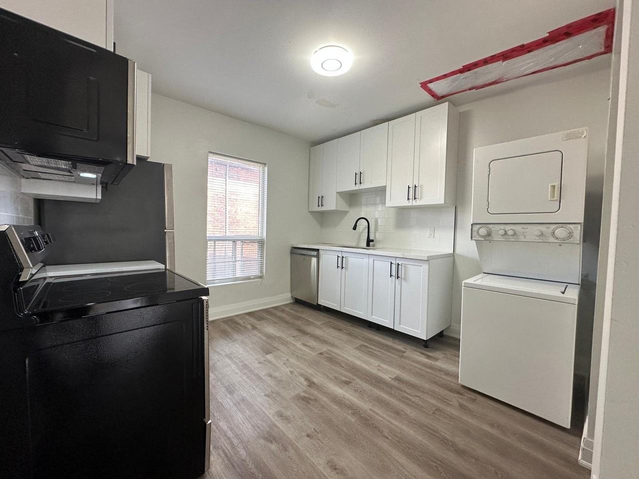 430 King St W - Photo 3 of 16