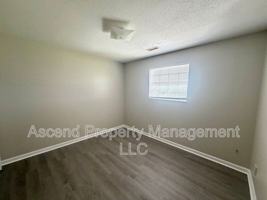 featured image of 582 Withrow Rd #3