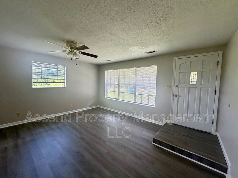 582 Withrow Rd #3 - Photo 3 of 6