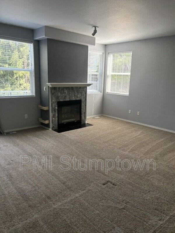 14184 Sw Barrows Rd #1 - Photo 4 of 28