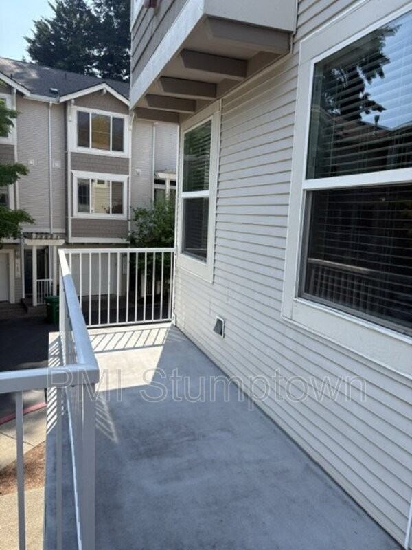 14184 Sw Barrows Rd #1 - Photo 5 of 28