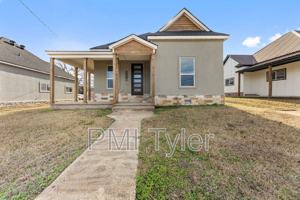 featured image of 1247 Bonham St