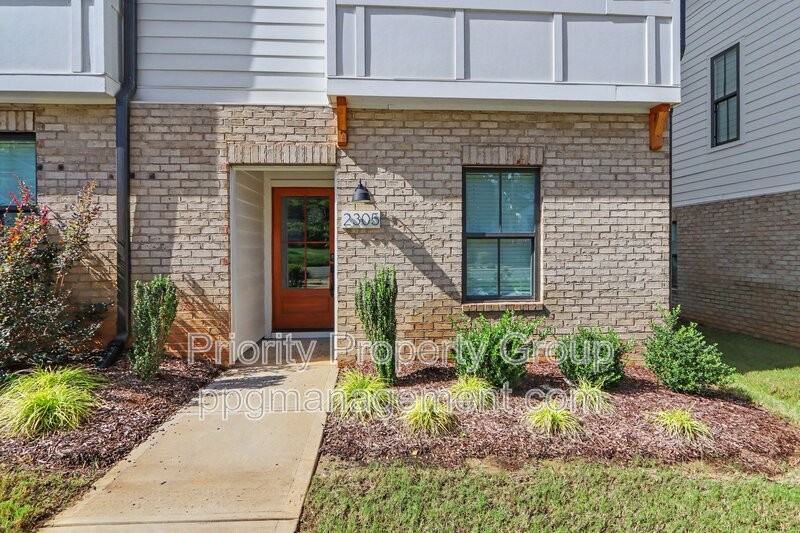 2305 Rozzelles Ferry Rd - Photo 3 of 23