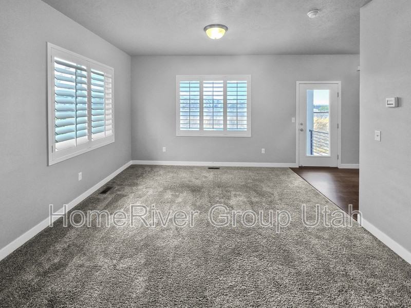 15218 S Wild Horse Way - Photo 4 of 18