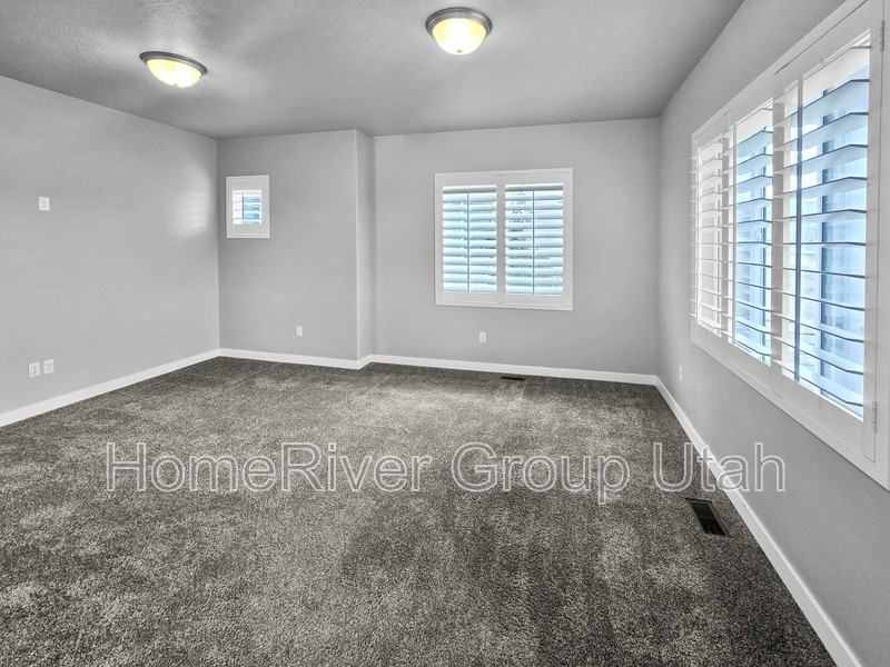 15218 S Wild Horse Way - Photo 5 of 18