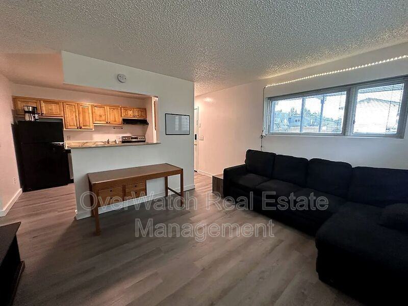 3105 W 33rd Ave #2 - Photo 3 of 15