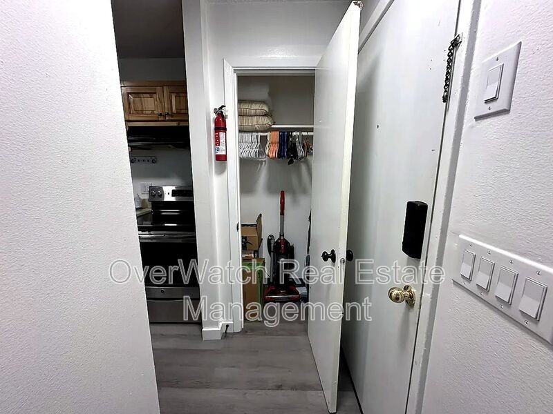 3105 W 33rd Ave #2 - Photo 7 of 15