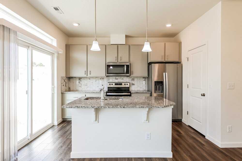 18560 E 47th Ave - Photo 7 of 17