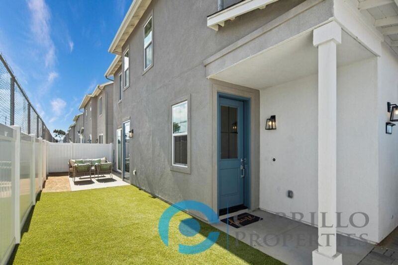 1668 Neptune Ave - Photo 4 of 50