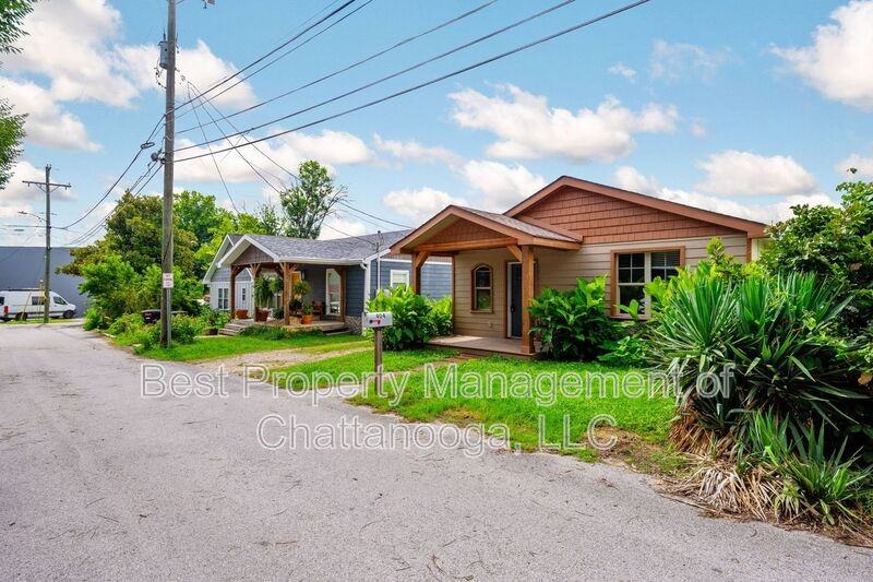 404 Somerville Ave - Photo 4 of 29