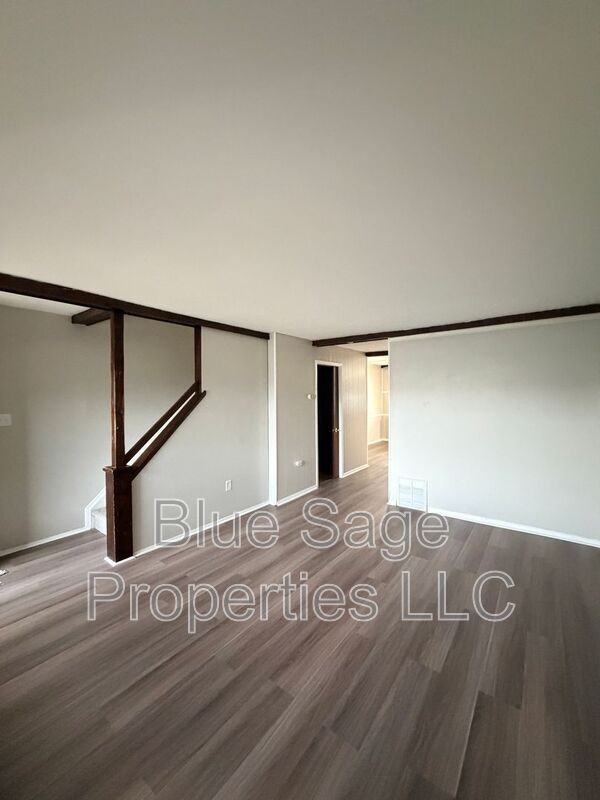 3403 Township Line Rd - Photo 3 of 28