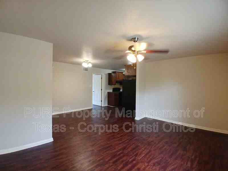 901 Furman Ave #B - Photo 3 of 16