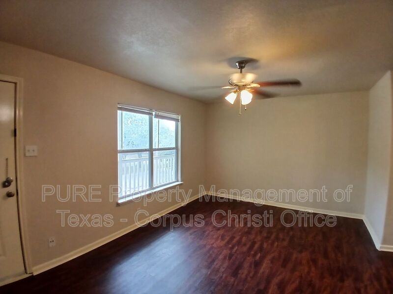 901 Furman Ave #B - Photo 4 of 16