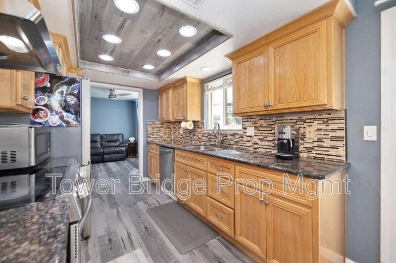 8924 La Margarita Way - Photo 7 of 23
